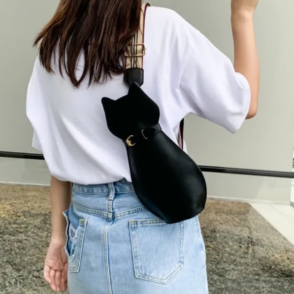 Cute crossbody cat shaped bag 😻 - Picture 5 of 8